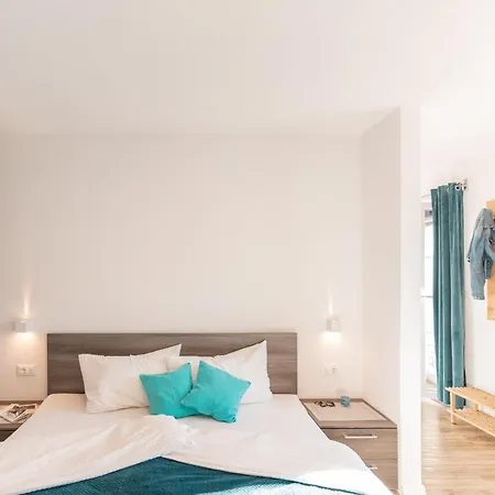 Cozy Apartments In Rome-2